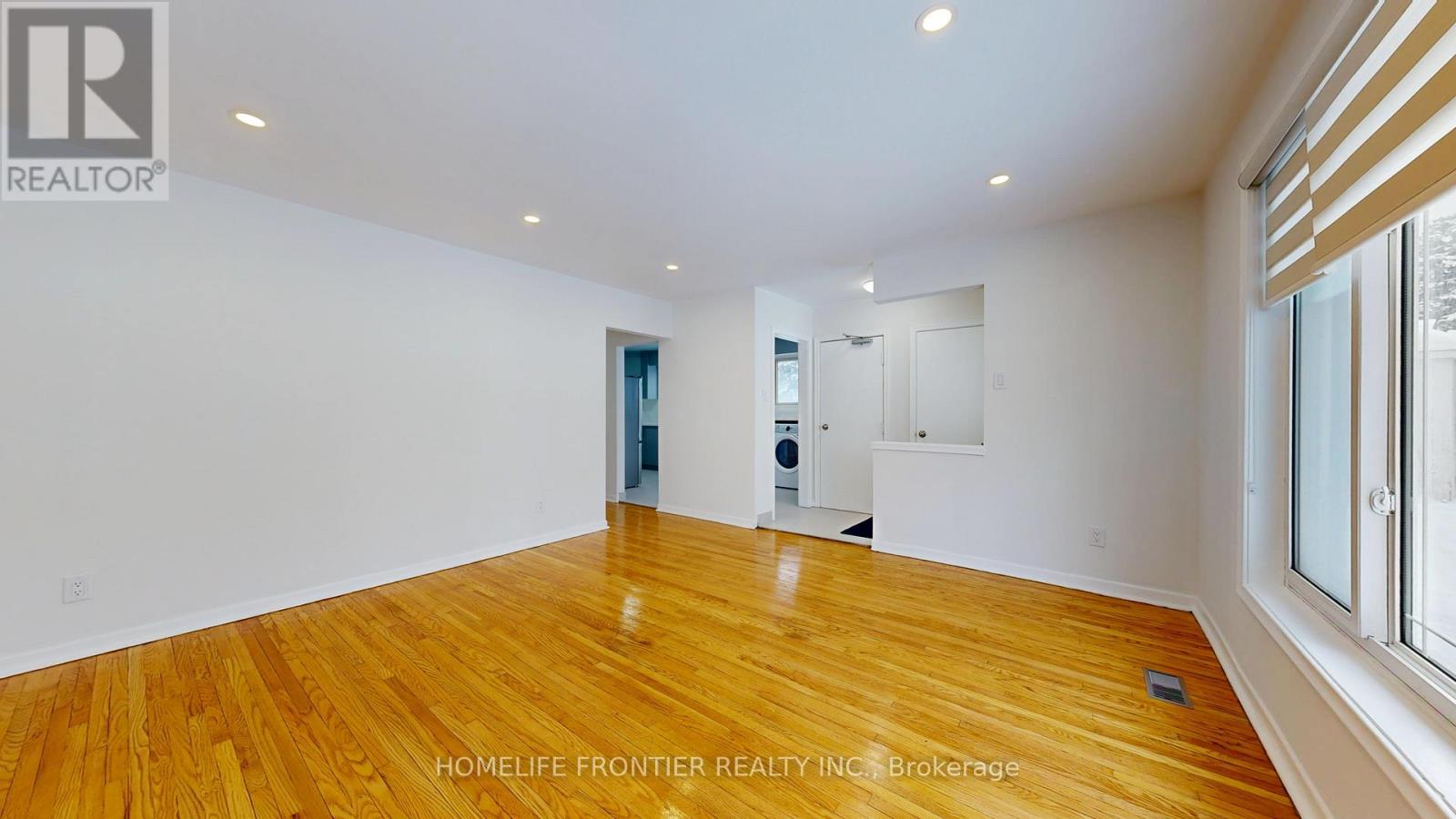 30 Farr Avenue, Toronto, Ontario  M9V 2A6 - Photo 5 - W12713022