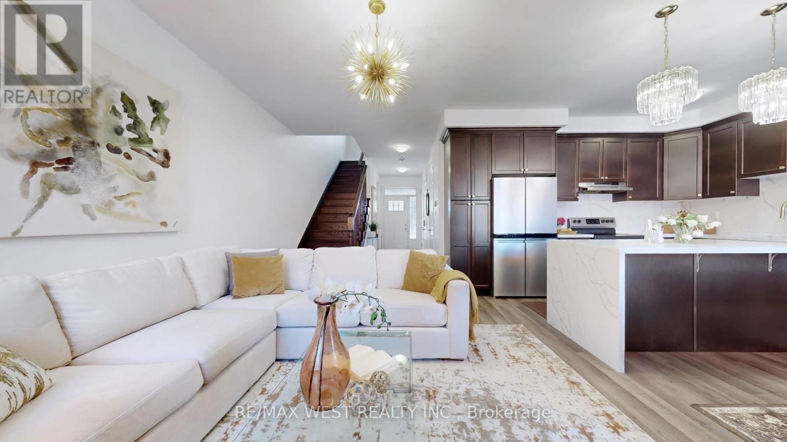 902 Sumac Crescent, Milton, Ontario  L9E 1R7 - Photo 6 - W12829542