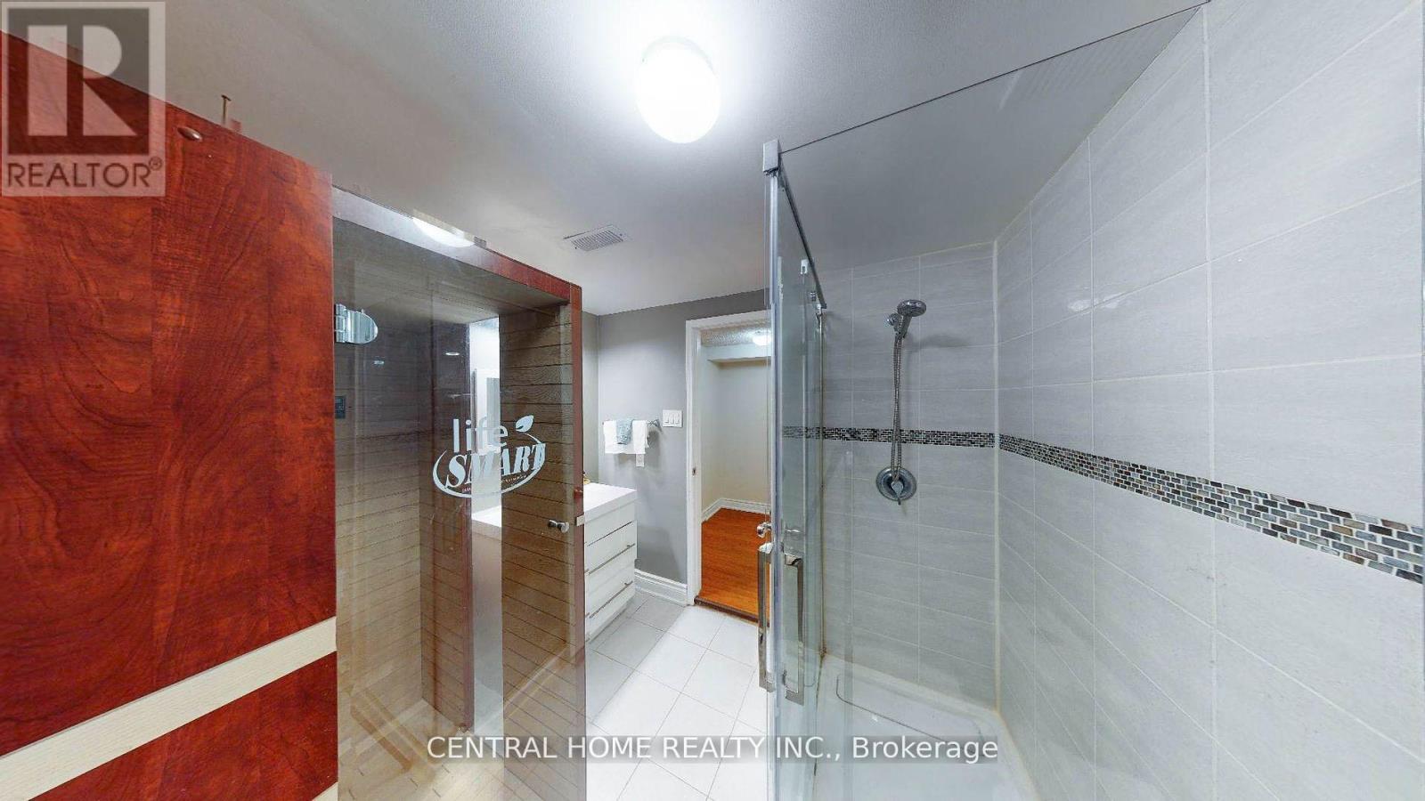 4 Robaldon Road, Toronto, Ontario  M9A 5A7 - Photo 36 - W12829580