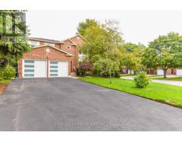 4 ROBALDON ROAD, Toronto, Ontario