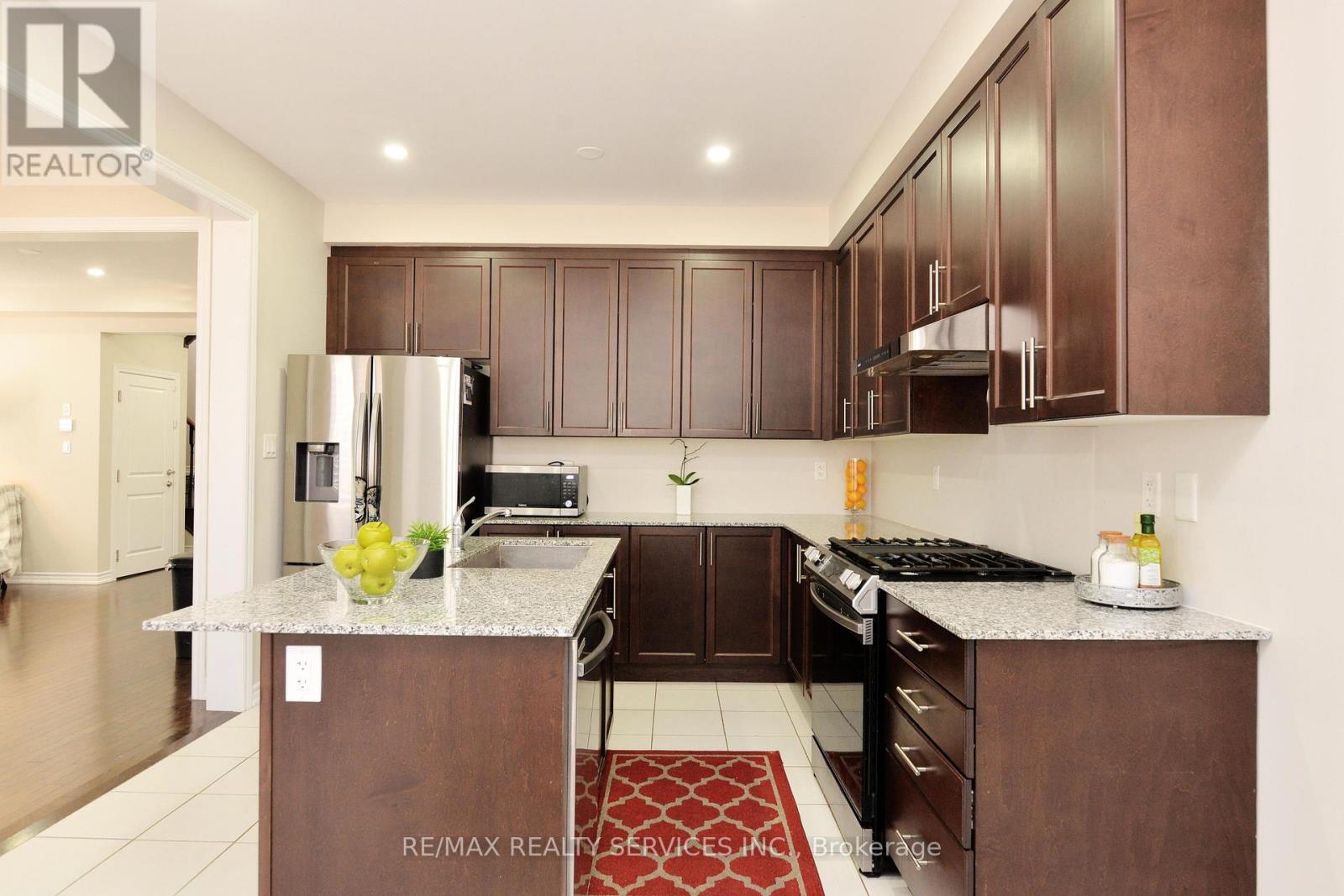 24 Bachelor Street, Brampton, Ontario  L7A 5A9 - Photo 17 - W12829584