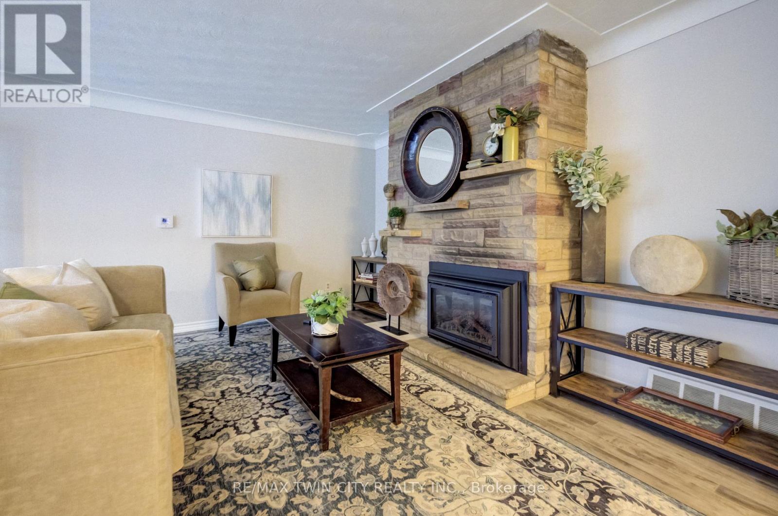 45 Palmerston Avenue, Brantford, Ontario  N3T 4L1 - Photo 9 - X12829610