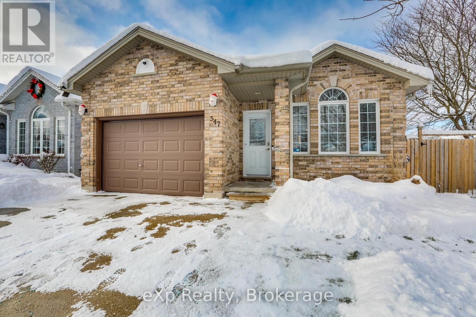 547 Forest Creek Place, London East, Ontario  N5Y 5T7 - Photo 2 - X12829654