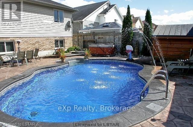 547 Forest Creek Place, London East, Ontario  N5Y 5T7 - Photo 36 - X12829654