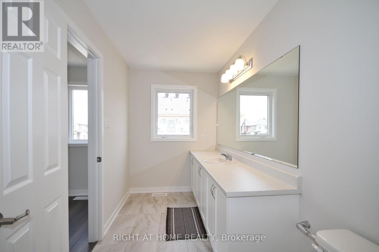 201 Billrian Crescent, Ottawa, Ontario K2S 3A6 - Photo 24 - X12829634