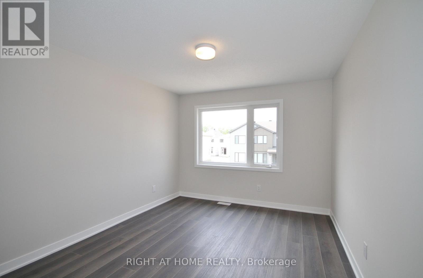 201 Billrian Crescent, Ottawa, Ontario K2S 3A6 - Photo 25 - X12829634