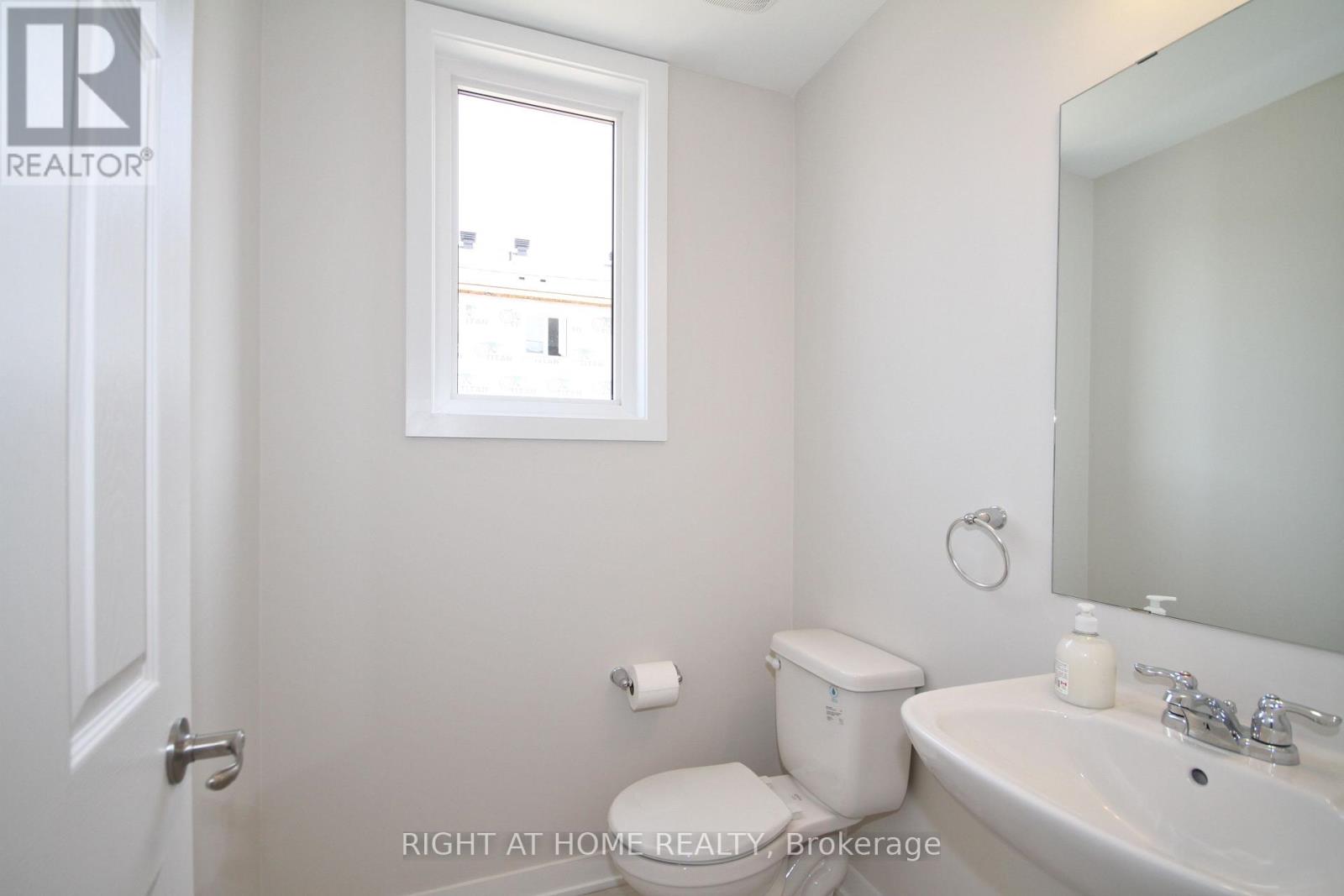 201 Billrian Crescent, Ottawa, Ontario K2S 3A6 - Photo 38 - X12829634