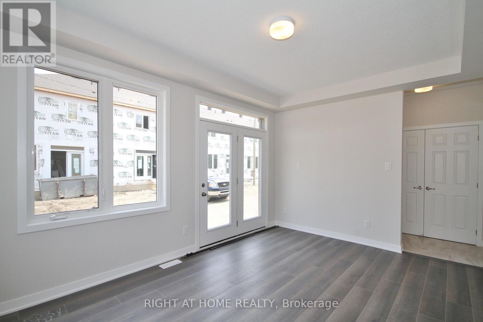 201 Billrian Crescent, Ottawa, Ontario K2S 3A6 - Photo 8 - X12829634