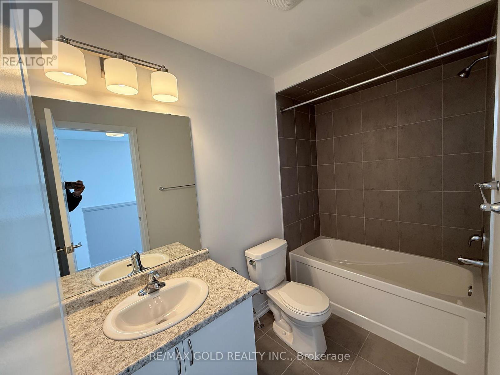 37 - 313 Conklin Road S, Brantford, Ontario  N3T 5L5 - Photo 6 - X12829576