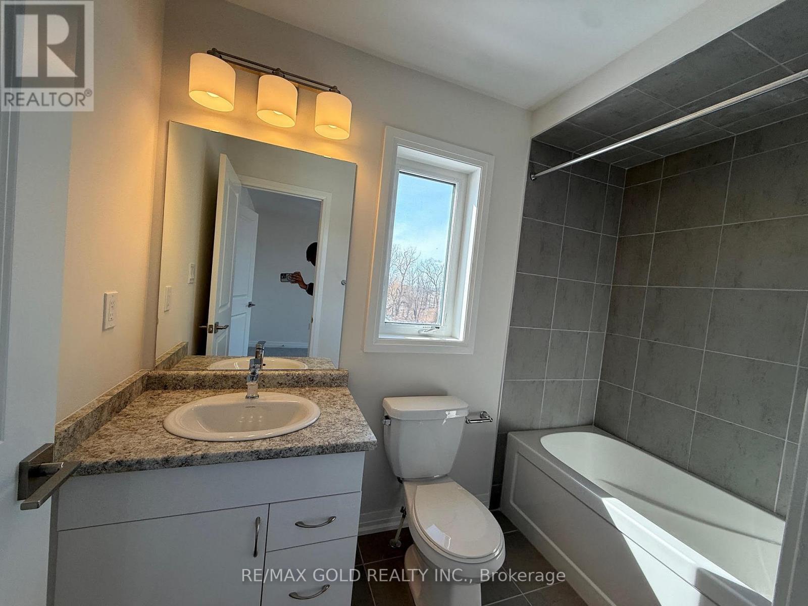 37 - 313 Conklin Road S, Brantford, Ontario  N3T 5L5 - Photo 8 - X12829576