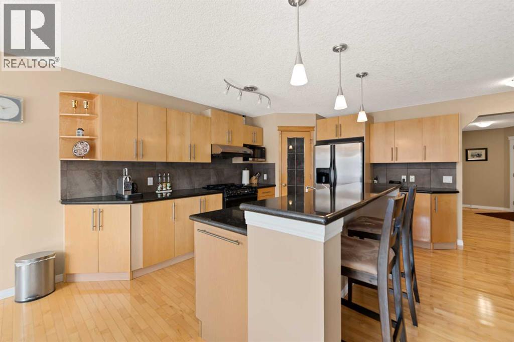 43 Cougarstone Court Sw, Calgary, Alberta  T3H 5R3 - Photo 2 - A2288895