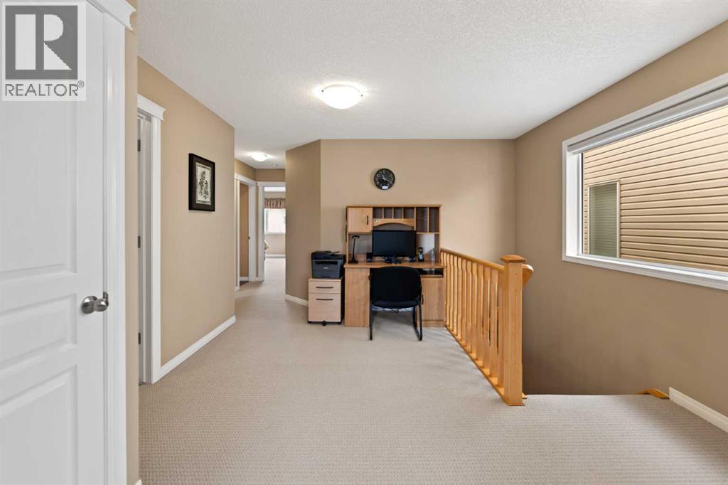 43 Cougarstone Court Sw, Calgary, Alberta  T3H 5R3 - Photo 24 - A2288895