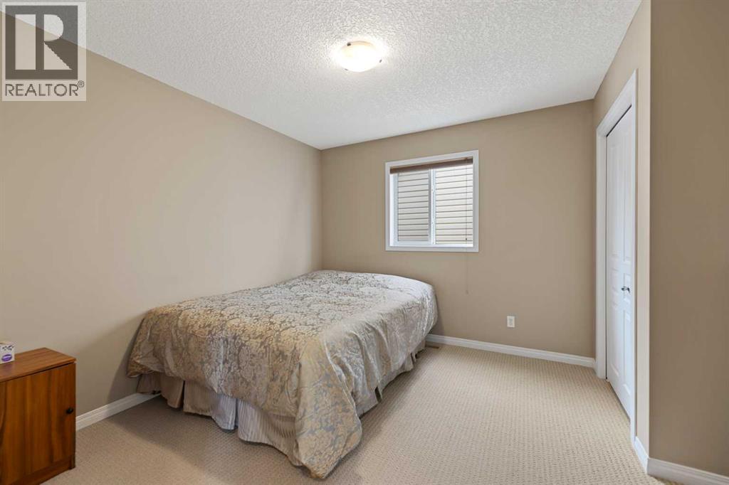 43 Cougarstone Court Sw, Calgary, Alberta  T3H 5R3 - Photo 18 - A2288895