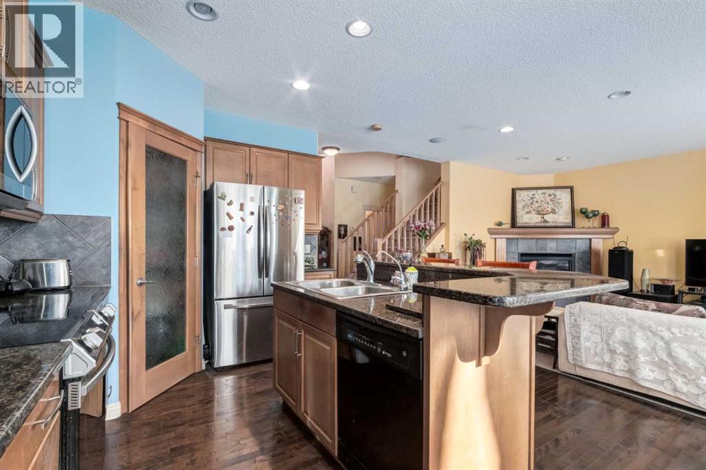 259 Royal Oak Circle Nw, Calgary, Alberta  T3G 6A4 - Photo 6 - A2289479
