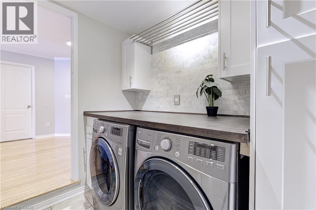 2142 Meadowglen Drive, Oakville, Ontario  L6M 4C8 - Photo 15 - 40797410