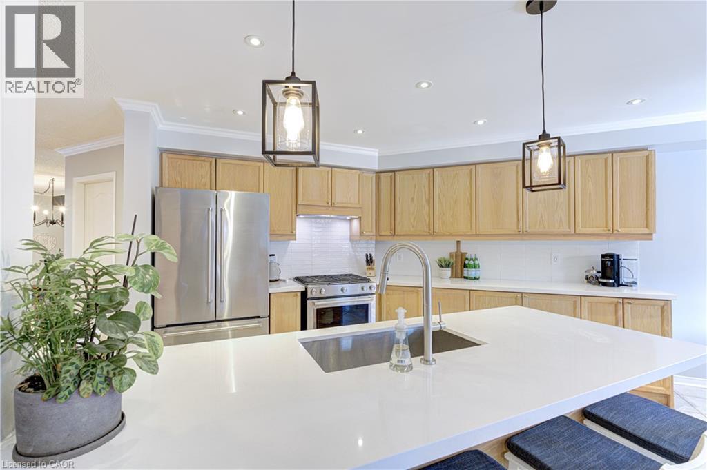 2142 Meadowglen Drive, Oakville, Ontario  L6M 4C8 - Photo 6 - 40797410