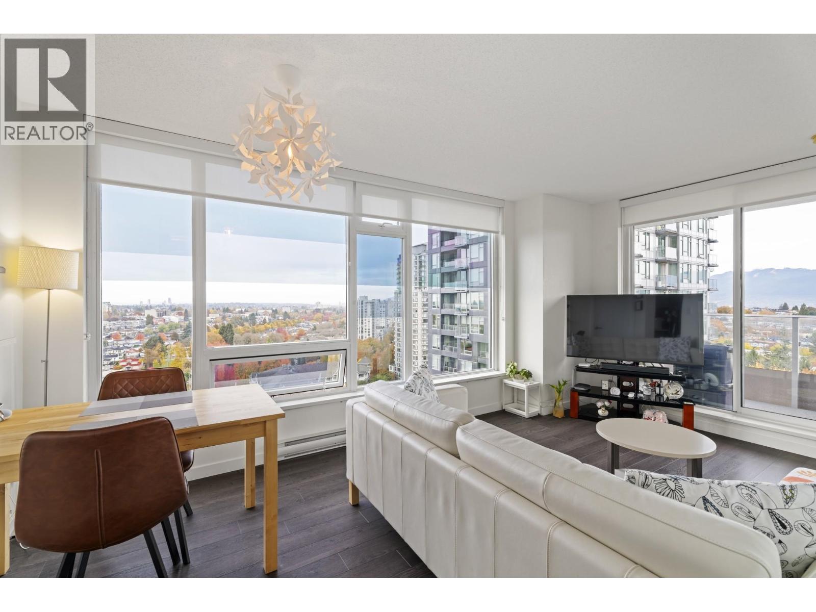 1602 5515 Boundary Road, Vancouver, British Columbia  V5R 0E3 - Photo 1 - R3066191