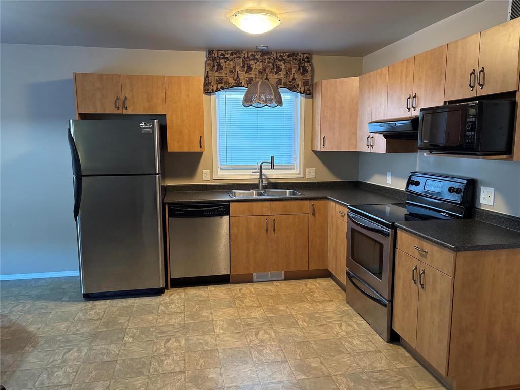 82 Whitby Crescent, Steinbach, Manitoba  R5G 0A2 - Photo 7 - 202603504