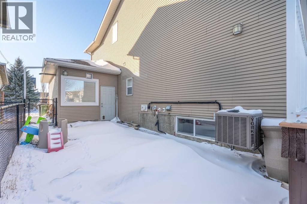 40 Drake Landing Way, Okotoks, Alberta  T1S 0C3 - Photo 48 - A2289086