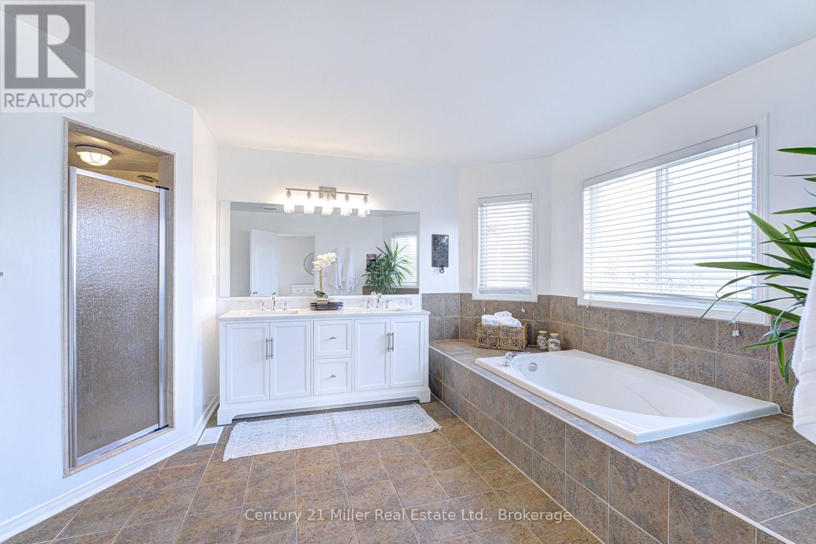 2142 Meadowglen Drive, Oakville (Wm Westmount), Ontario  L6M 4C8 - Photo 18 - W12829702