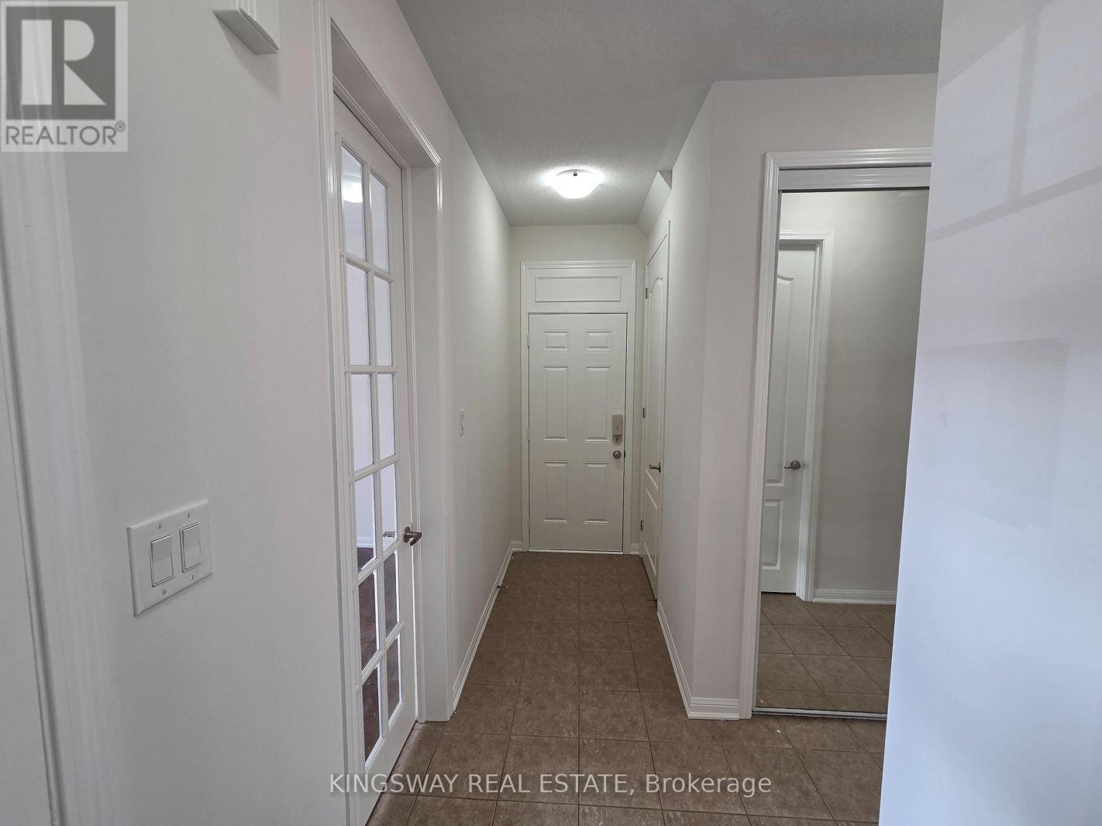 469 Tyrone Crescent, Milton, Ontario  L9T 8J8 - Photo 6 - W12794964