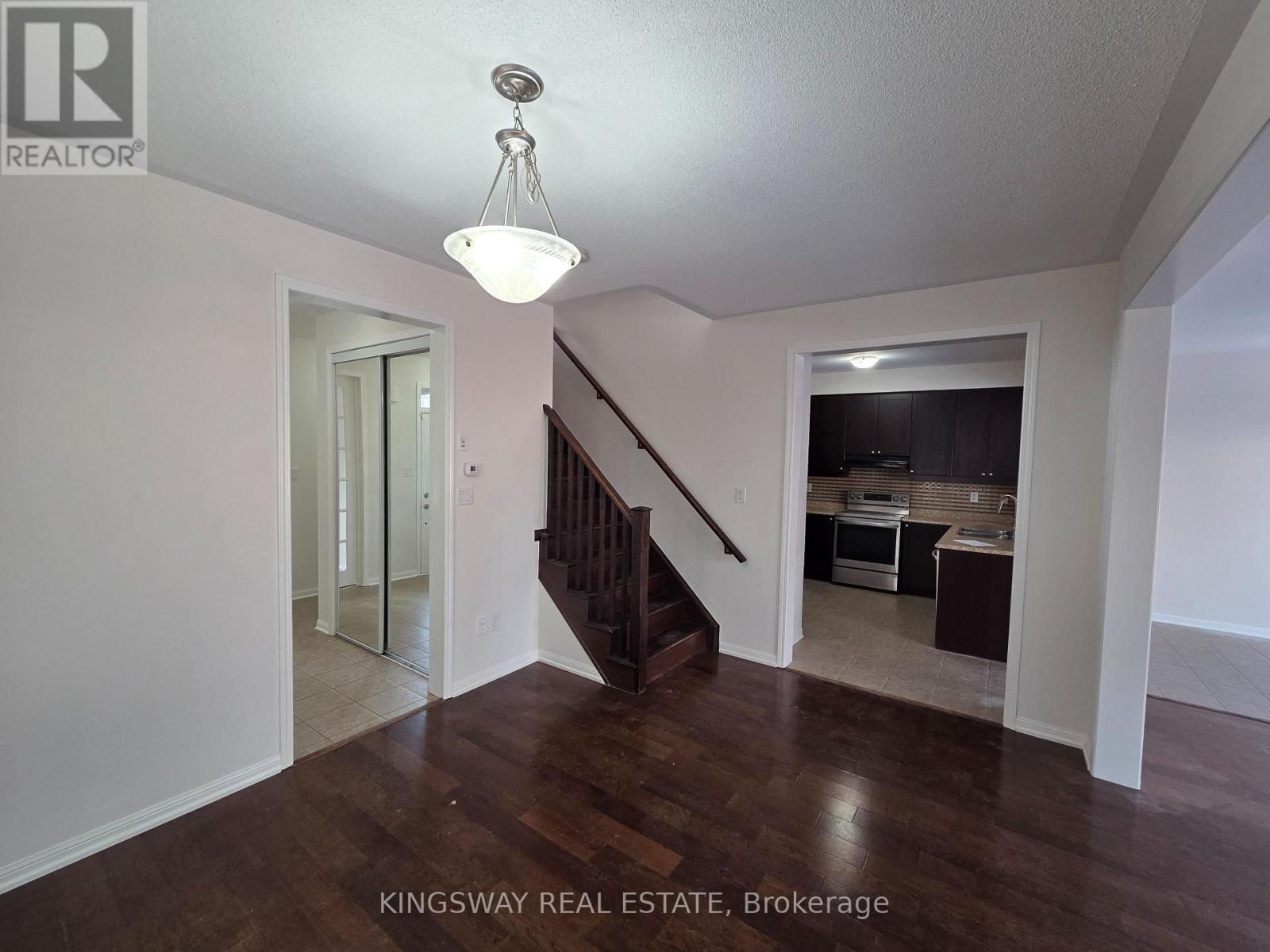 469 Tyrone Crescent, Milton, Ontario  L9T 8J8 - Photo 8 - W12794964