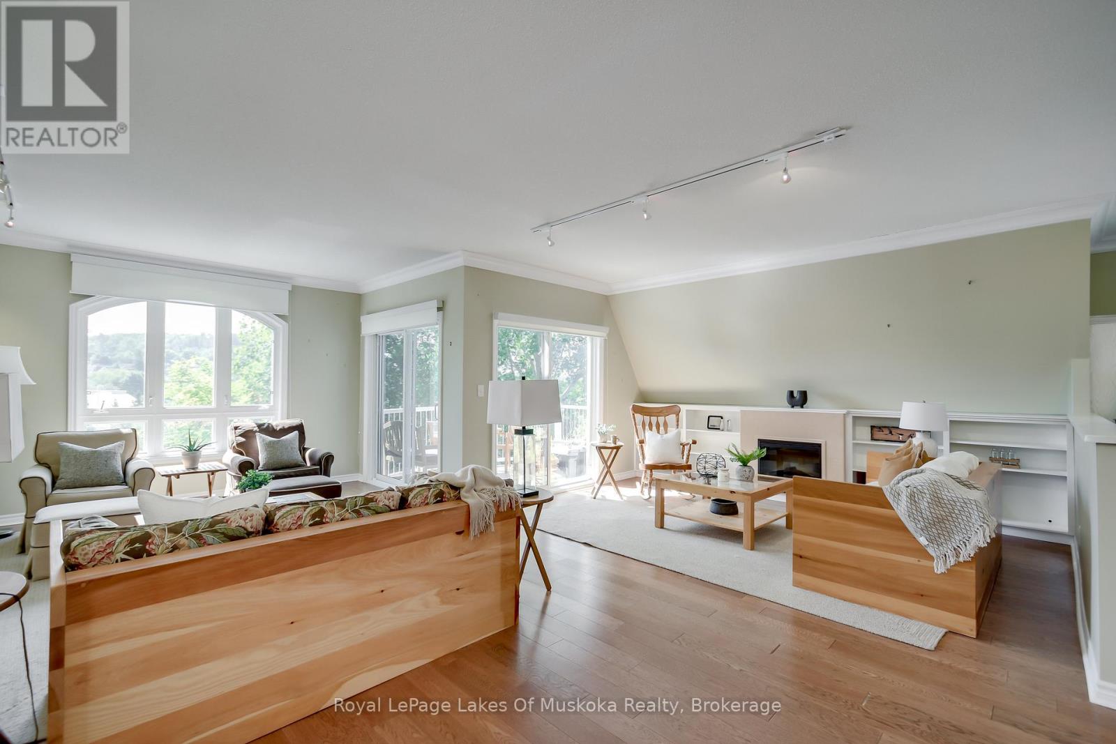 401 - 31 Dairy Lane, Huntsville, Ontario  P1H 1L7 - Photo 7 - X12829668