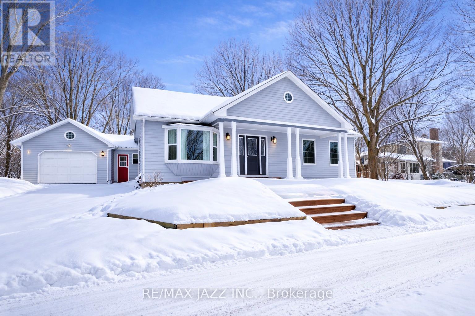 1086 SOMERVILLE STREET, Oshawa, Ontario