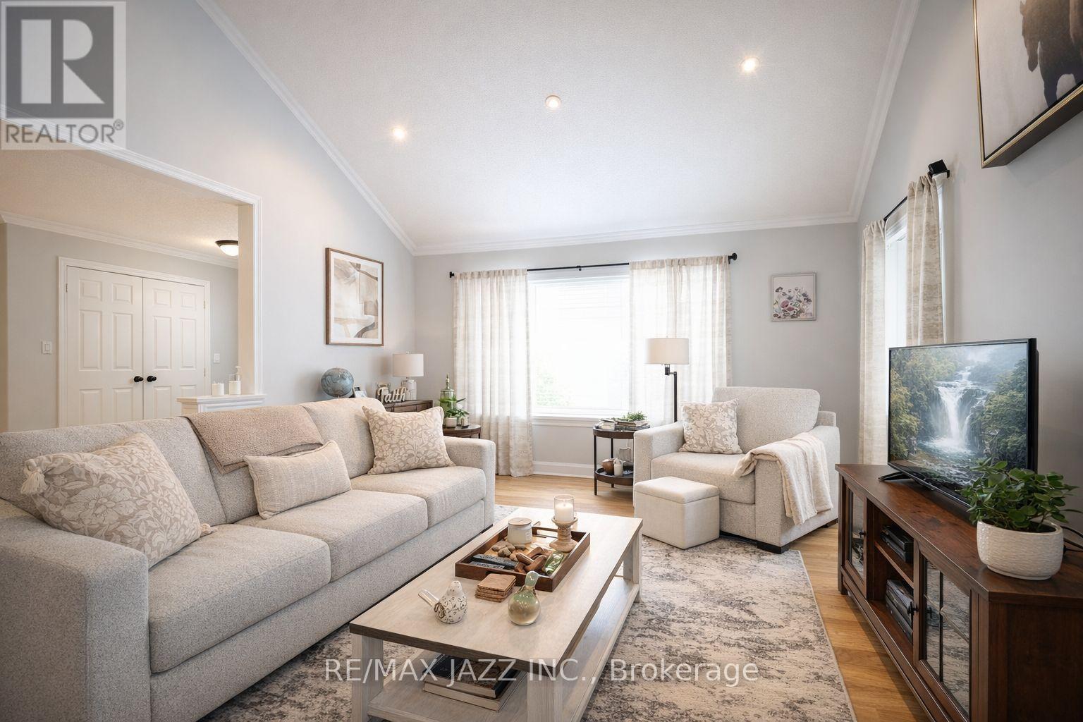 1086 Somerville Street, Oshawa, Ontario  L1G 4K5 - Photo 4 - E12829658