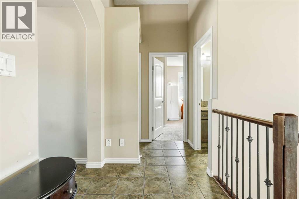 432 Firelight Point W, Lethbridge, Alberta  T1J 5B4 - Photo 5 - A2285729