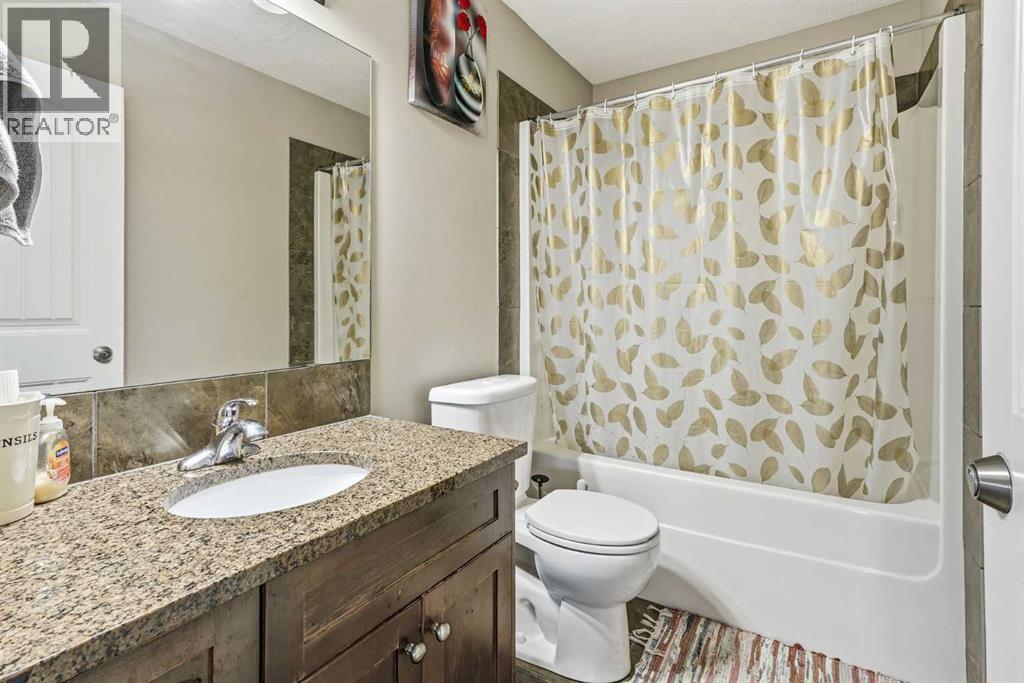 432 Firelight Point W, Lethbridge, Alberta  T1J 5B4 - Photo 13 - A2285729