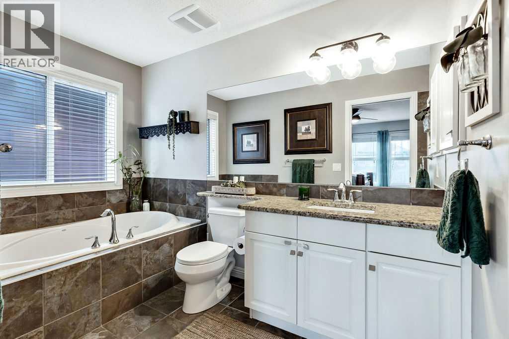 208 Prestwick Manor Se, Calgary, Alberta  T2Z 4S5 - Photo 14 - A2274499