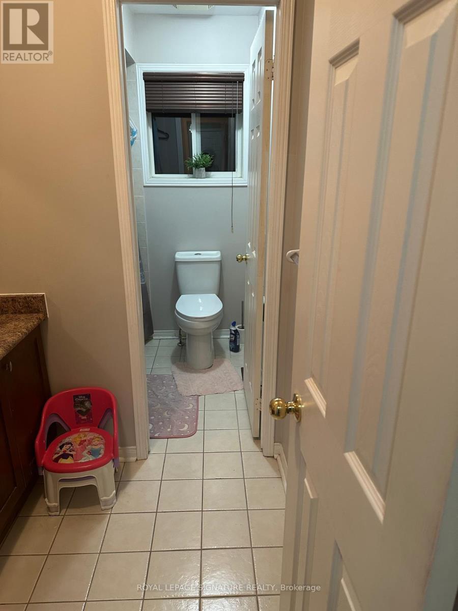 Upper - 1215 Wadebridge Crescent N, Oshawa (Eastdale), Ontario  L1K 2V5 - Photo 12 - E12829672