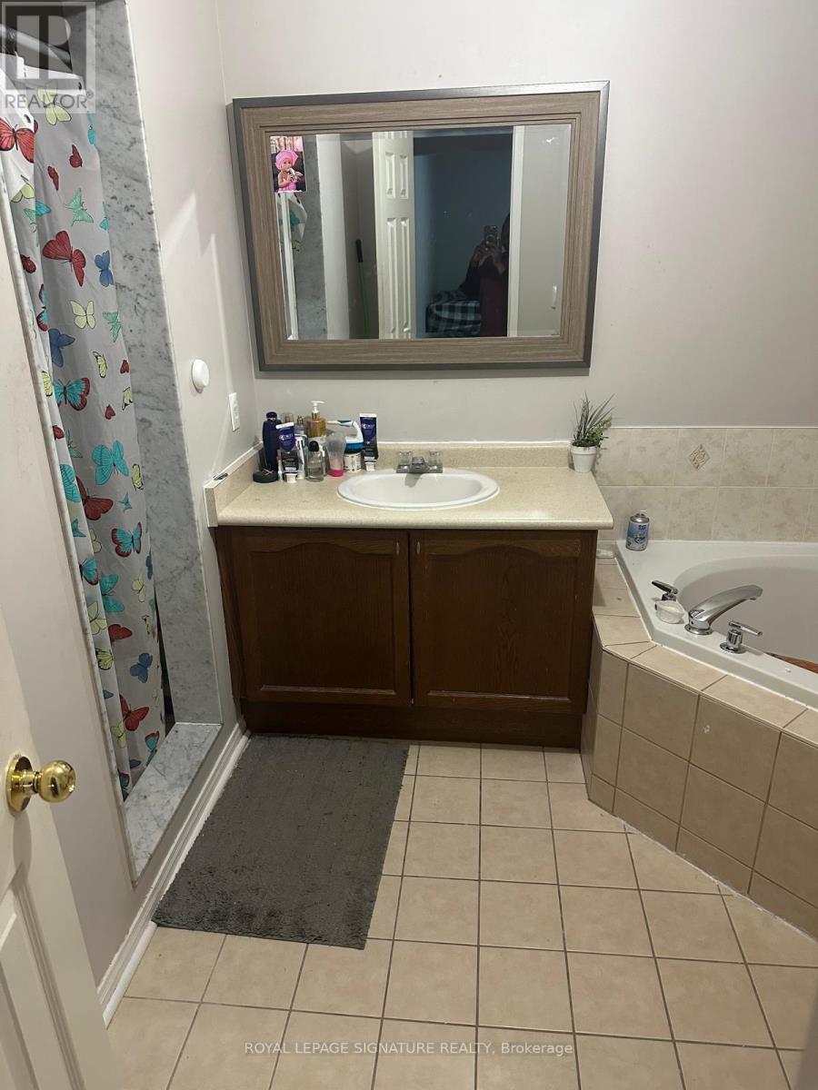 Upper - 1215 Wadebridge Crescent N, Oshawa (Eastdale), Ontario  L1K 2V5 - Photo 4 - E12829672