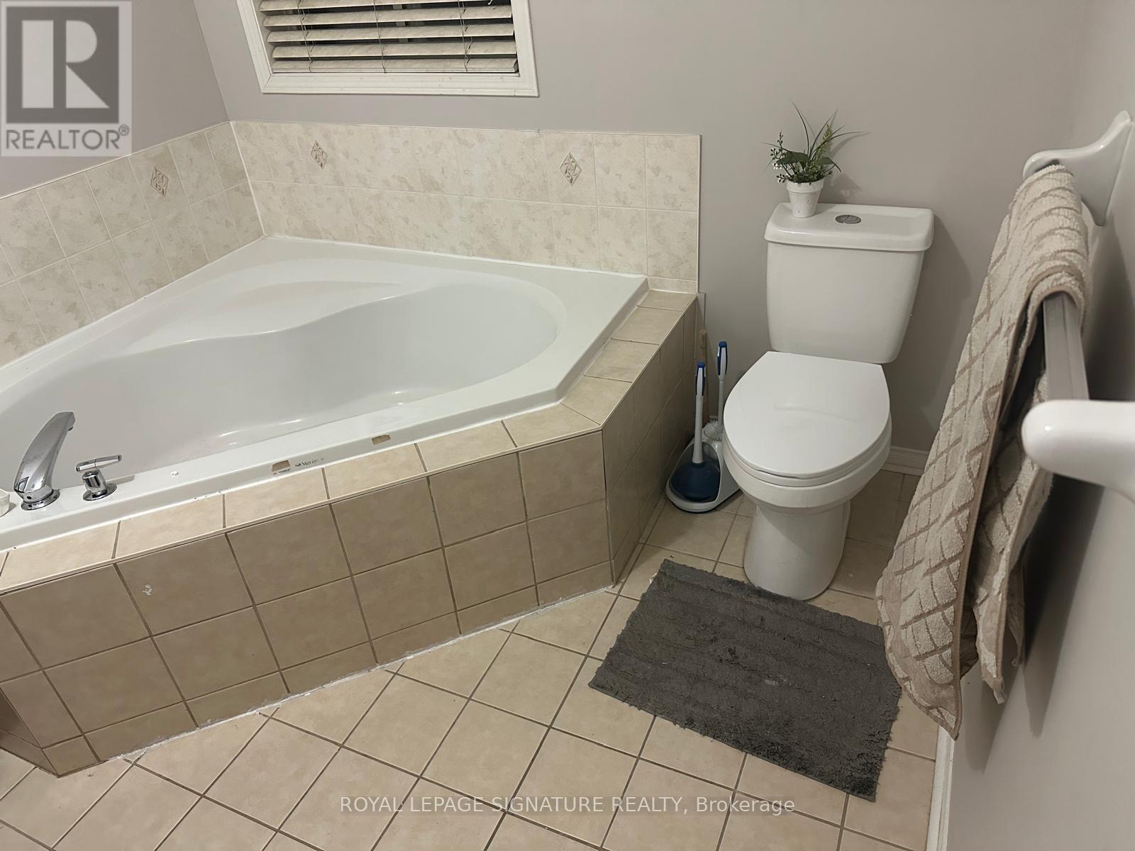 Upper - 1215 Wadebridge Crescent N, Oshawa (Eastdale), Ontario  L1K 2V5 - Photo 5 - E12829672