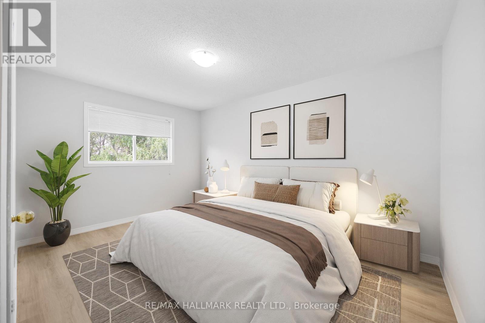 10 Ferris Street, Richmond Hill, Ontario  L4B 4K6 - Photo 16 - N12829680