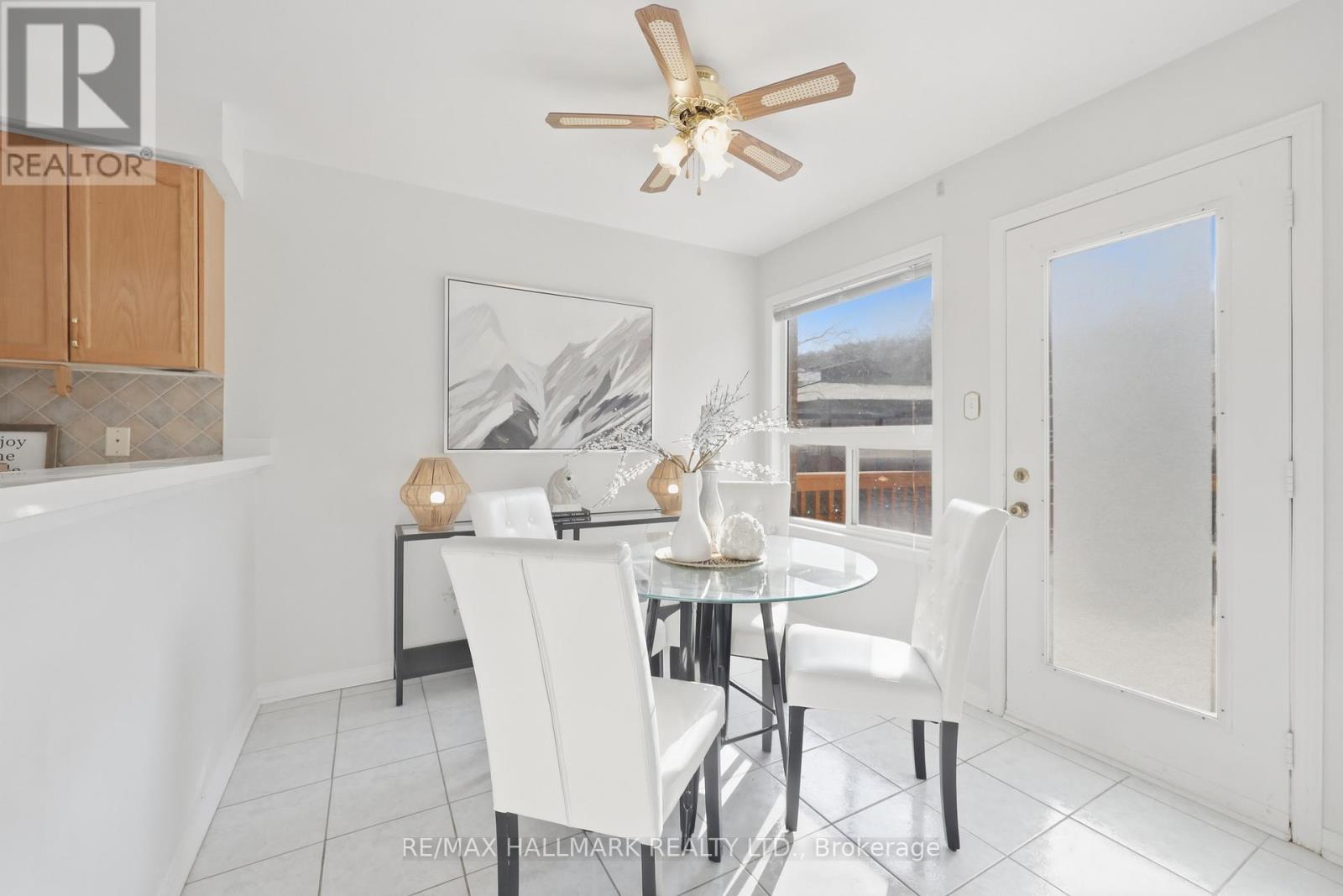 10 Ferris Street, Richmond Hill, Ontario  L4B 4K6 - Photo 9 - N12829680