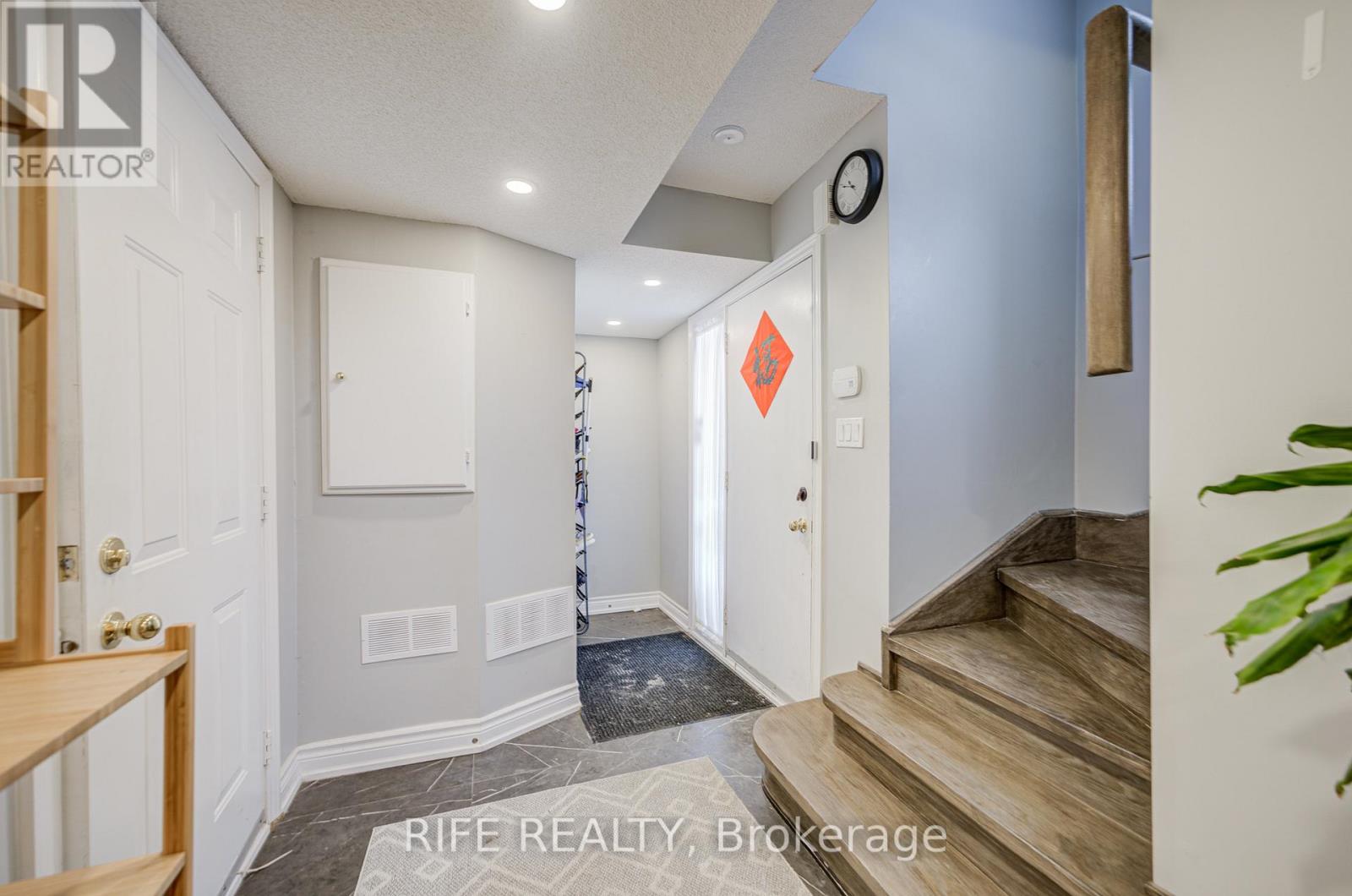 52 Leitchcroft Crescent, Markham, Ontario L3T 7W1 - Photo 2 - N12829724