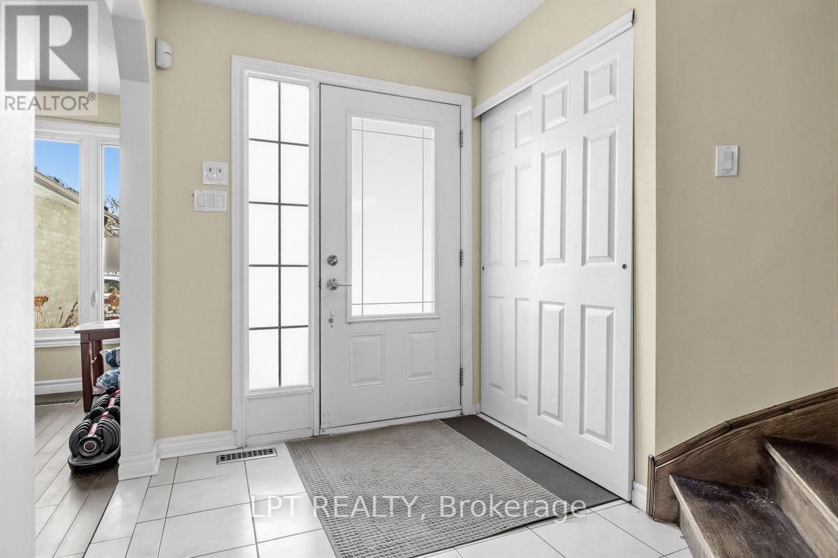 6 Nutmeg Street, Brampton, Ontario  L6S 4A8 - Photo 2 - W12829664