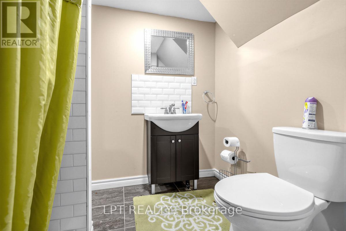 6 Nutmeg Street, Brampton, Ontario  L6S 4A8 - Photo 20 - W12829664