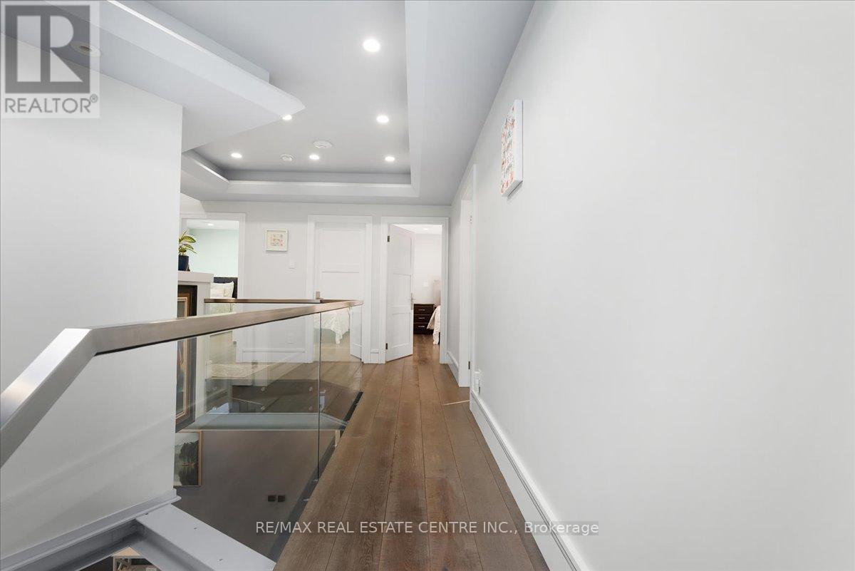 64 Aviemore Drive, Toronto, Ontario  M9L 2L7 - Photo 22 - W12829678