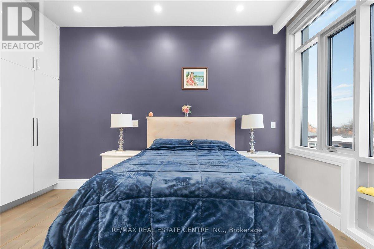 64 Aviemore Drive, Toronto, Ontario  M9L 2L7 - Photo 24 - W12829678