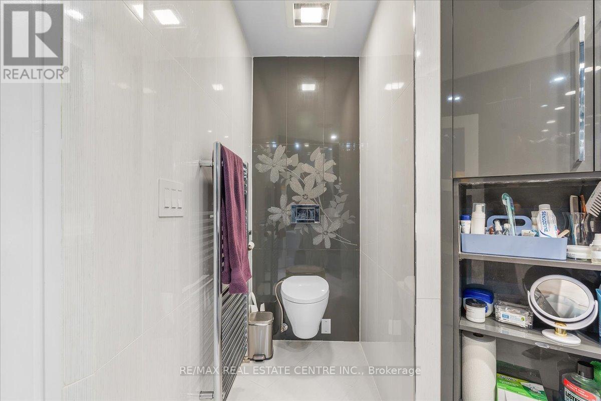 64 Aviemore Drive, Toronto, Ontario  M9L 2L7 - Photo 27 - W12829678