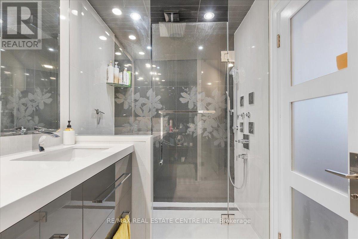 64 Aviemore Drive, Toronto, Ontario  M9L 2L7 - Photo 28 - W12829678