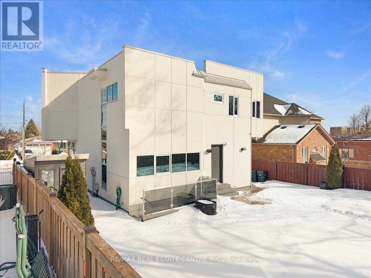 64 Aviemore Drive, Toronto, Ontario  M9L 2L7 - Photo 49 - W12829678