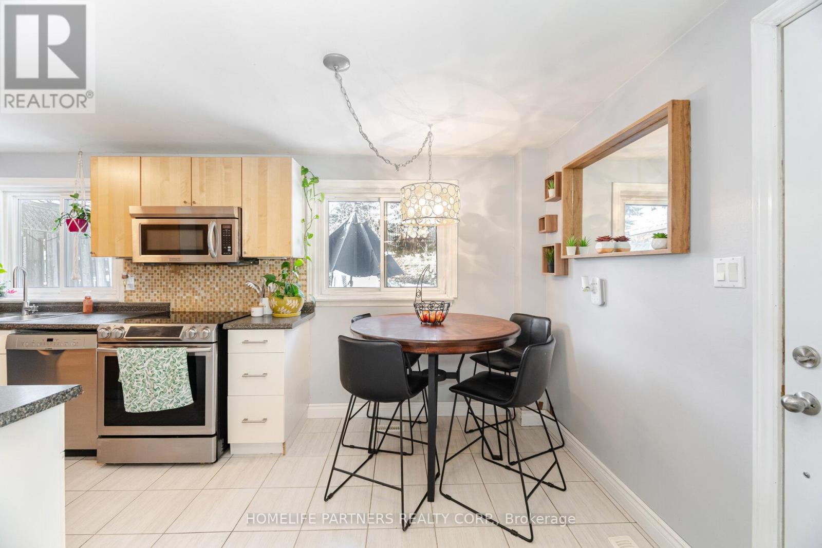 7695 Priory Crescent, Mississauga, Ontario  L4T 3H6 - Photo 12 - W12829694