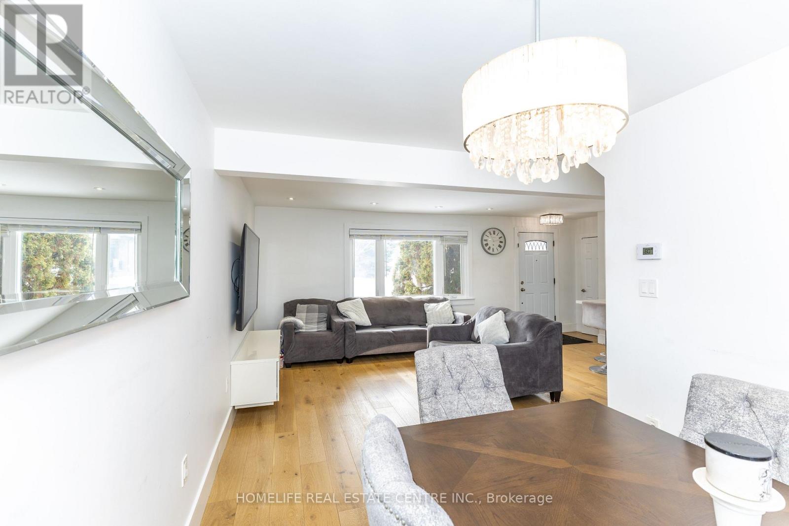 172 Calvington Drive, Toronto, Ontario  M3M 2M9 - Photo 12 - W12829718