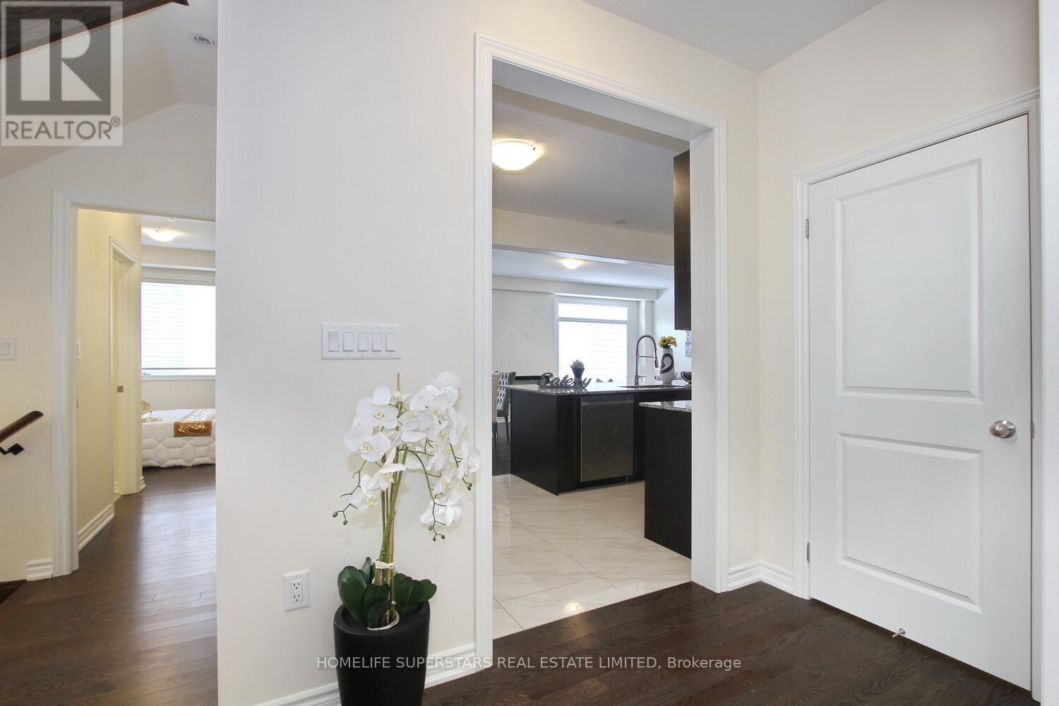 14 Spring Snow Road, Brampton, Ontario  L6Z 3N1 - Photo 11 - W12829728