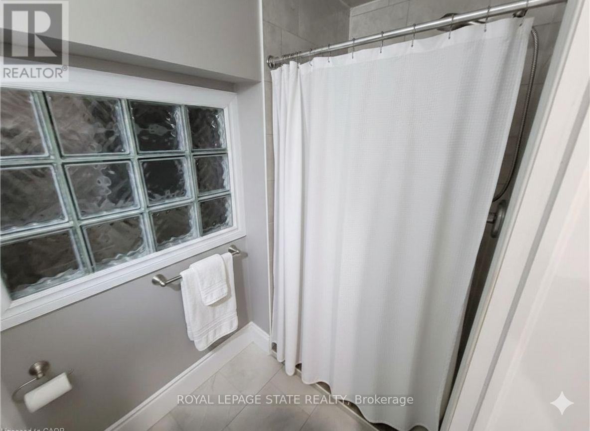 Unit 2 - 27 Belmont Avenue, Hamilton, Ontario  L8L 7L9 - Photo 9 - X12829706