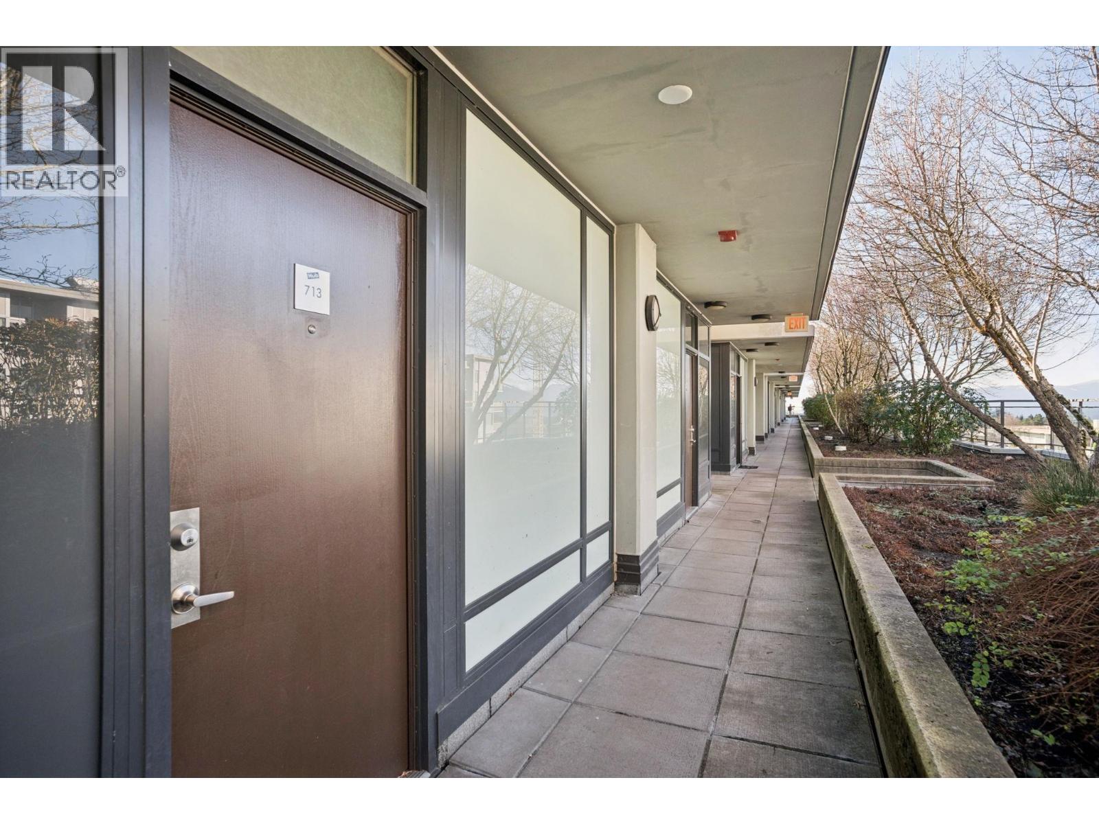 713 9009 Cornerstone Mews, Burnaby, British Columbia  V5A 0B9 - Photo 4 - R3094348